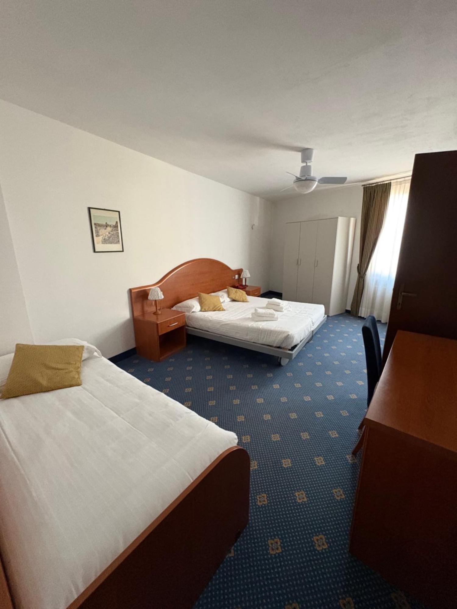 Garni Hotel Tignale Eksteriør bilde