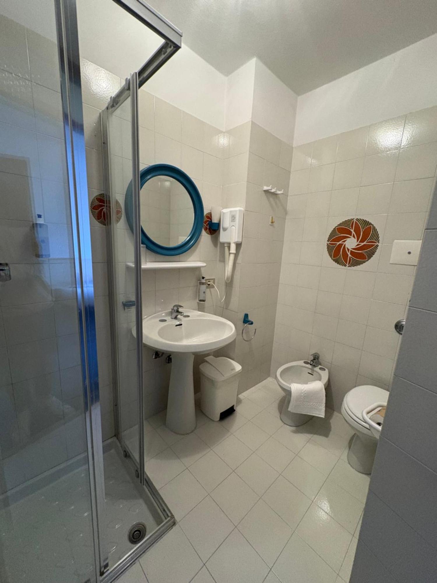 Garni Hotel Tignale Eksteriør bilde