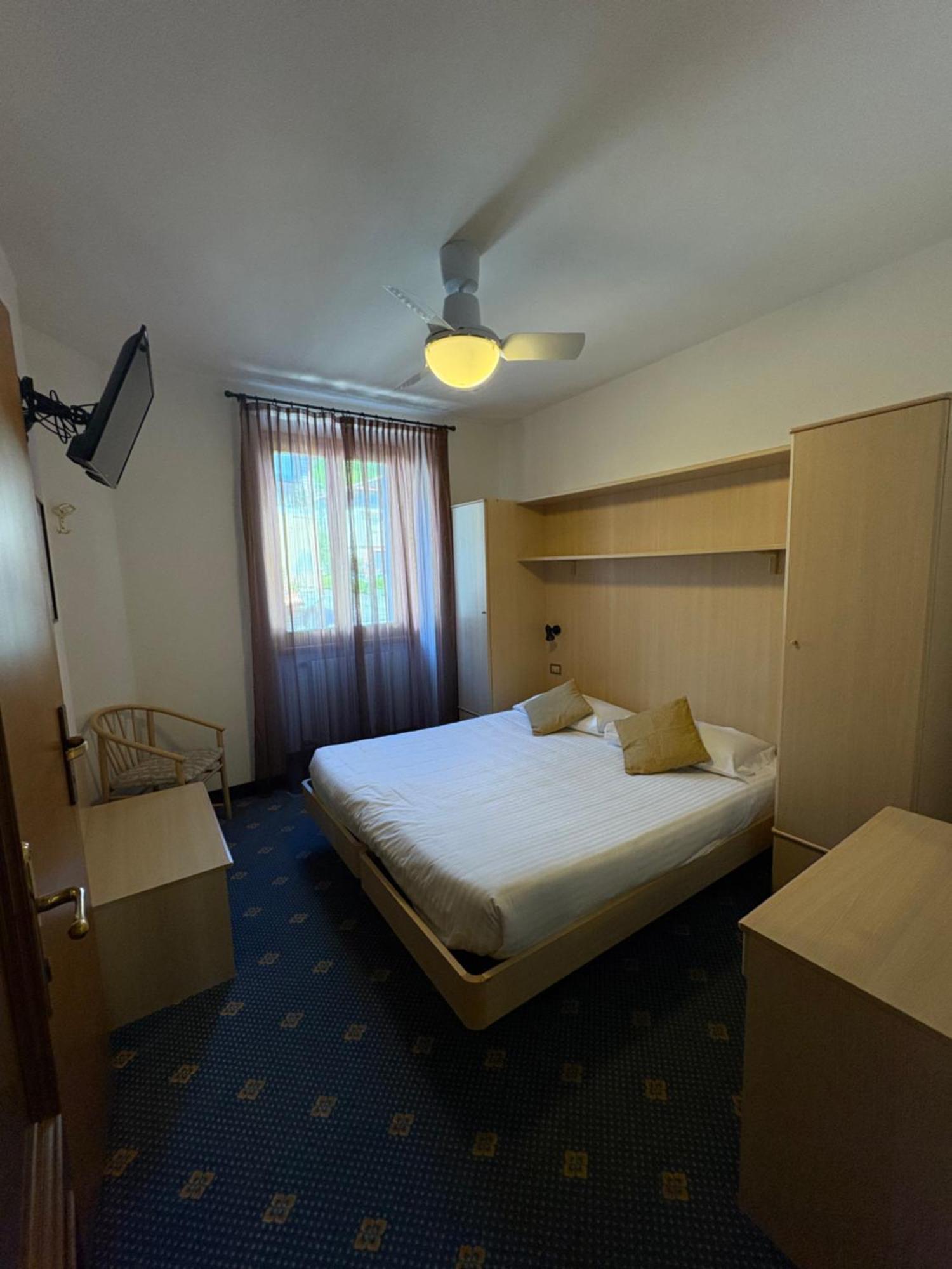 Garni Hotel Tignale Eksteriør bilde