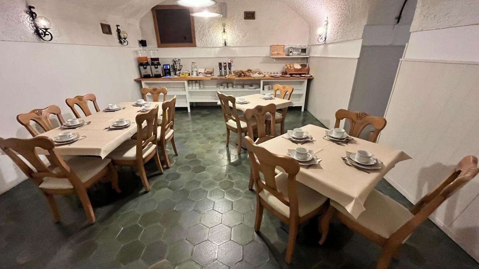 Garni Hotel Tignale Eksteriør bilde