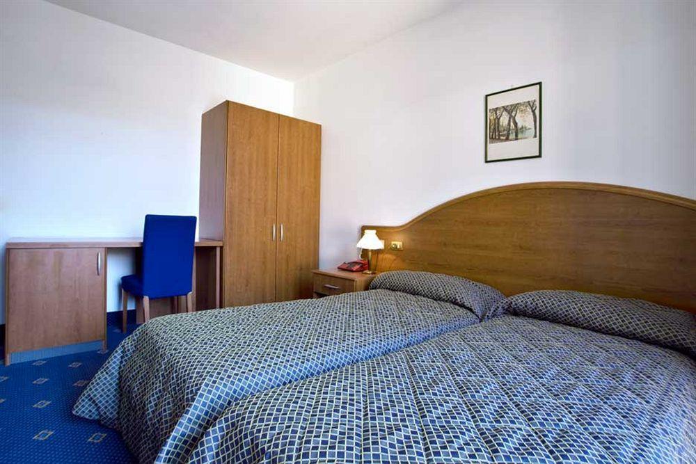 Garni Hotel Tignale Eksteriør bilde